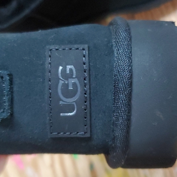 Ugg Ultra Mini size 10 Black NWT - Picture 6 of 8